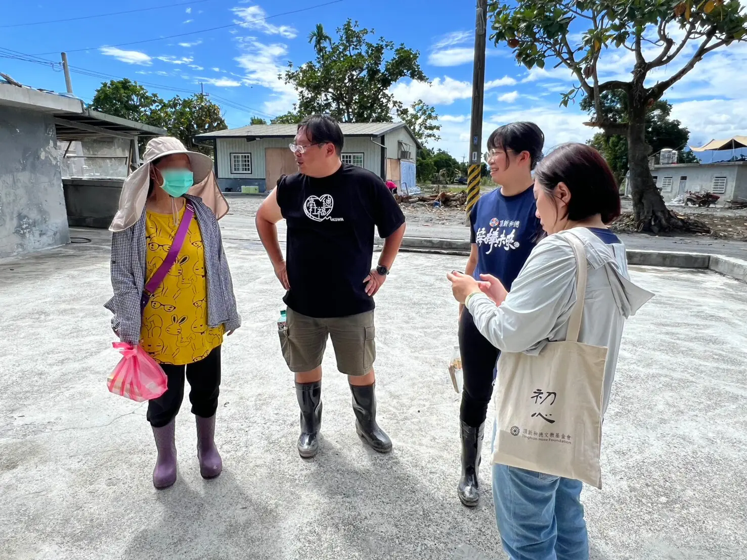 568554378 1240946974736799 4557966605656499203 N