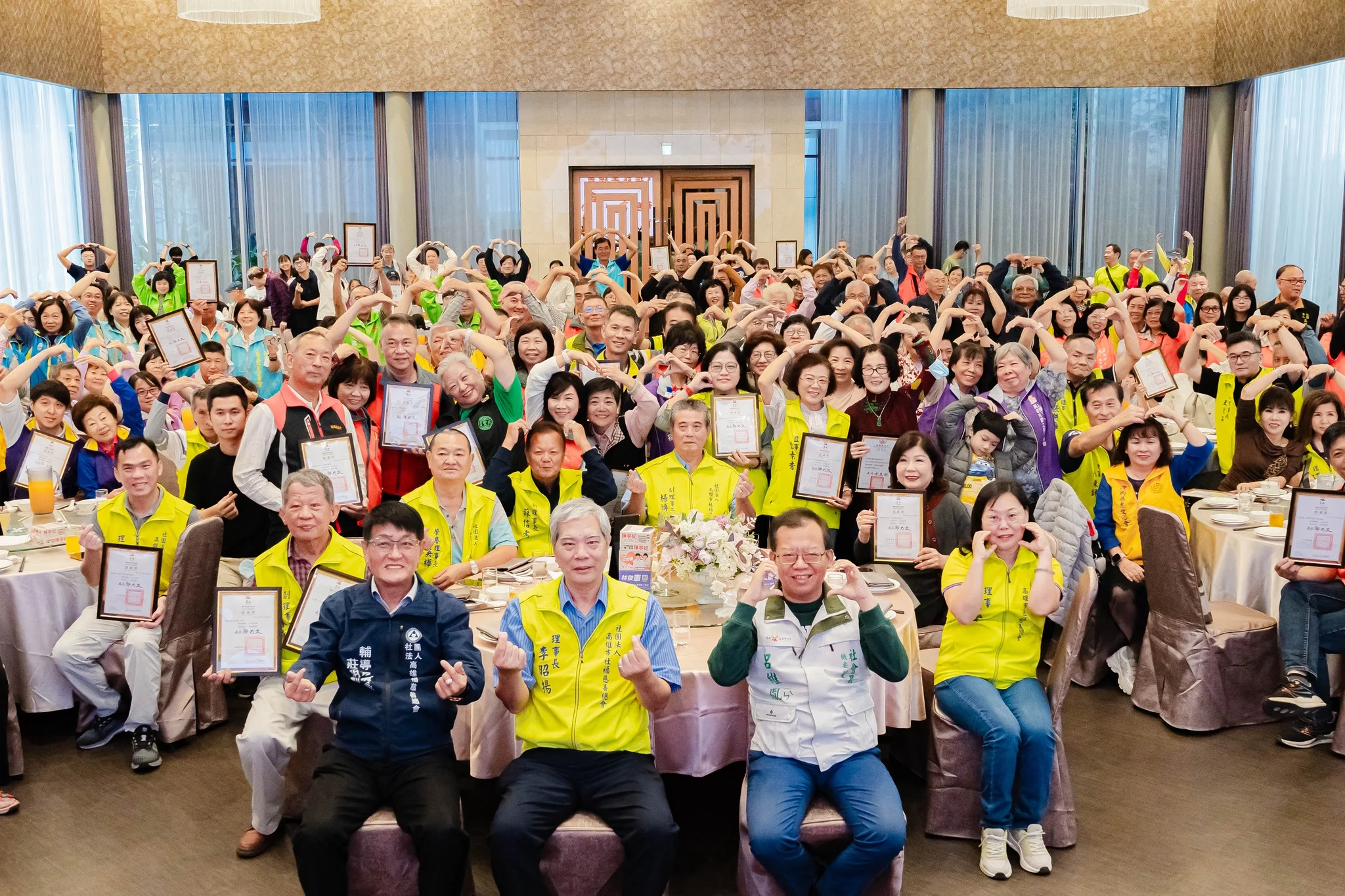 595281703 1281751400656356 3621675100530086496 N